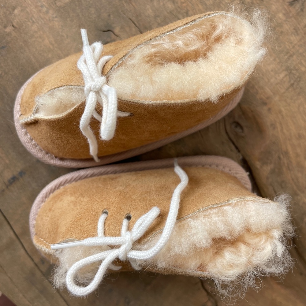 Pram Shoes Lambs Wool and Leather size 6 months est